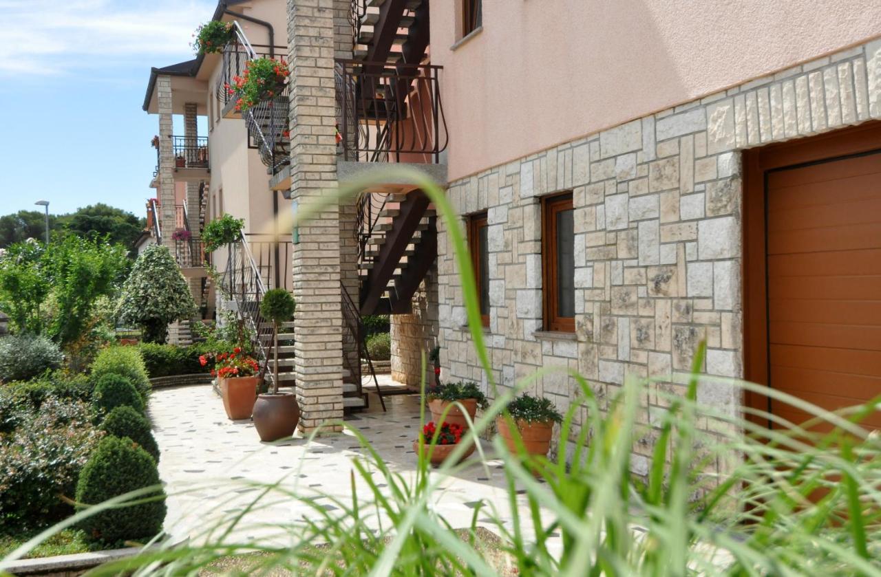 Apartman Lory Pula Bagian luar foto