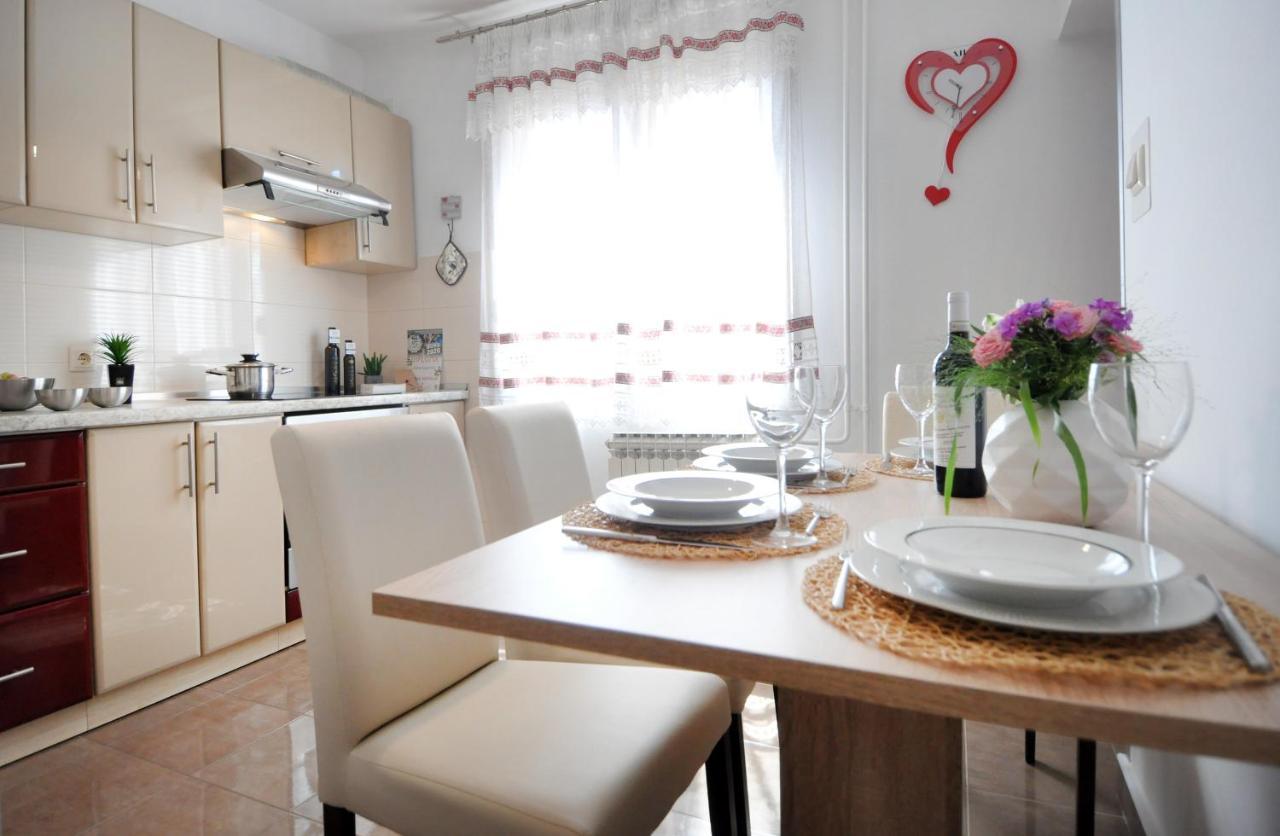 Apartman Lory Pula Bagian luar foto