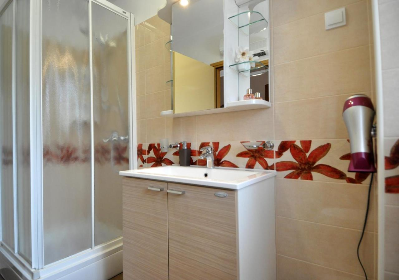 Apartman Lory Pula Bagian luar foto