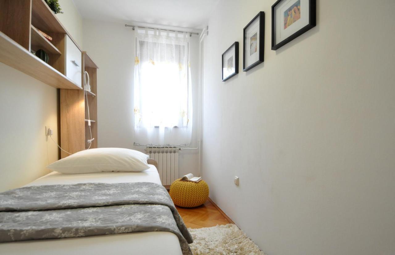 Apartman Lory Pula Bagian luar foto