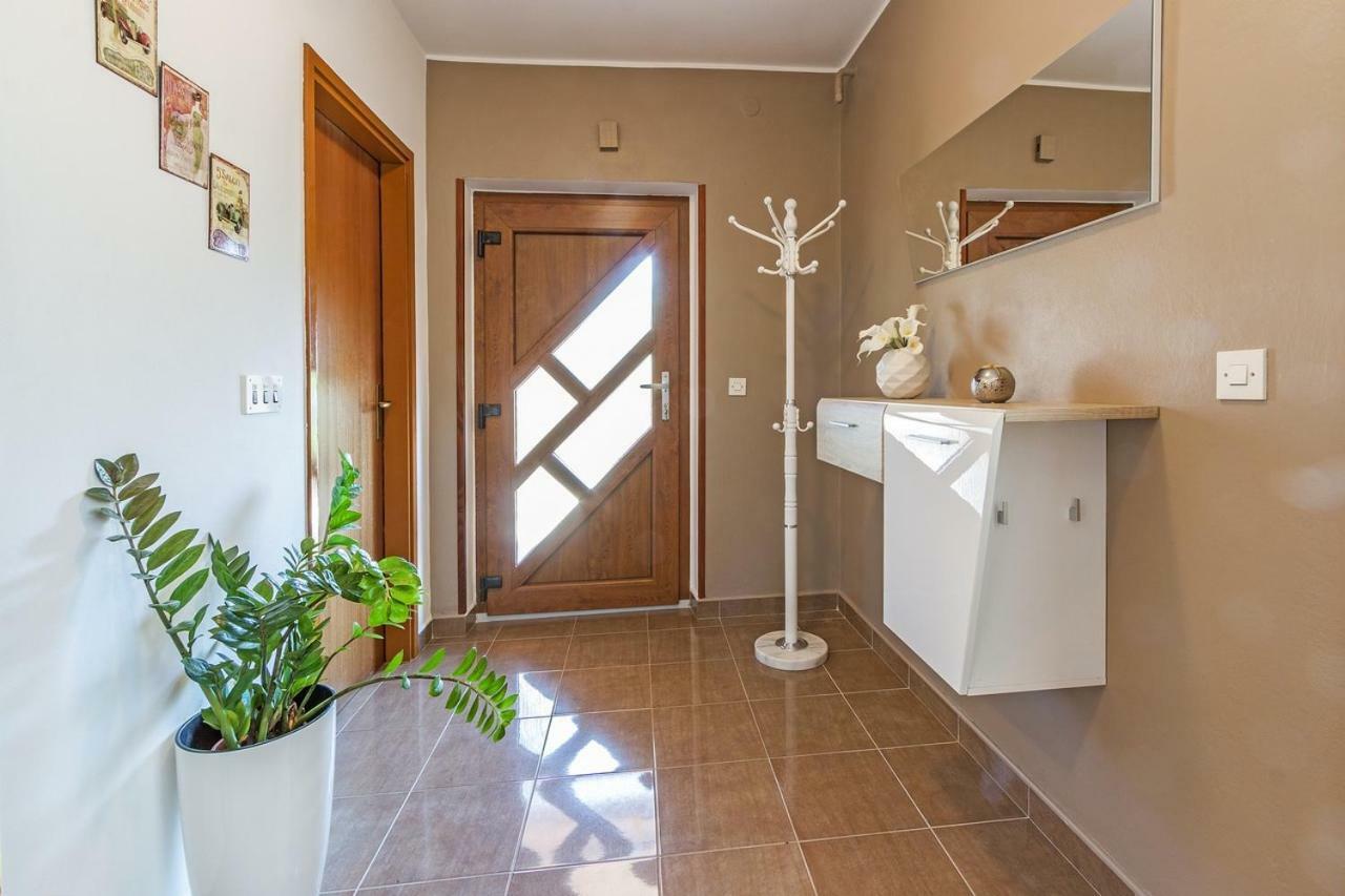 Apartman Lory Pula Bagian luar foto